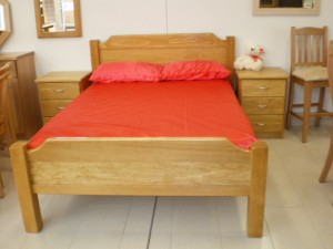 Trendy Style Bed